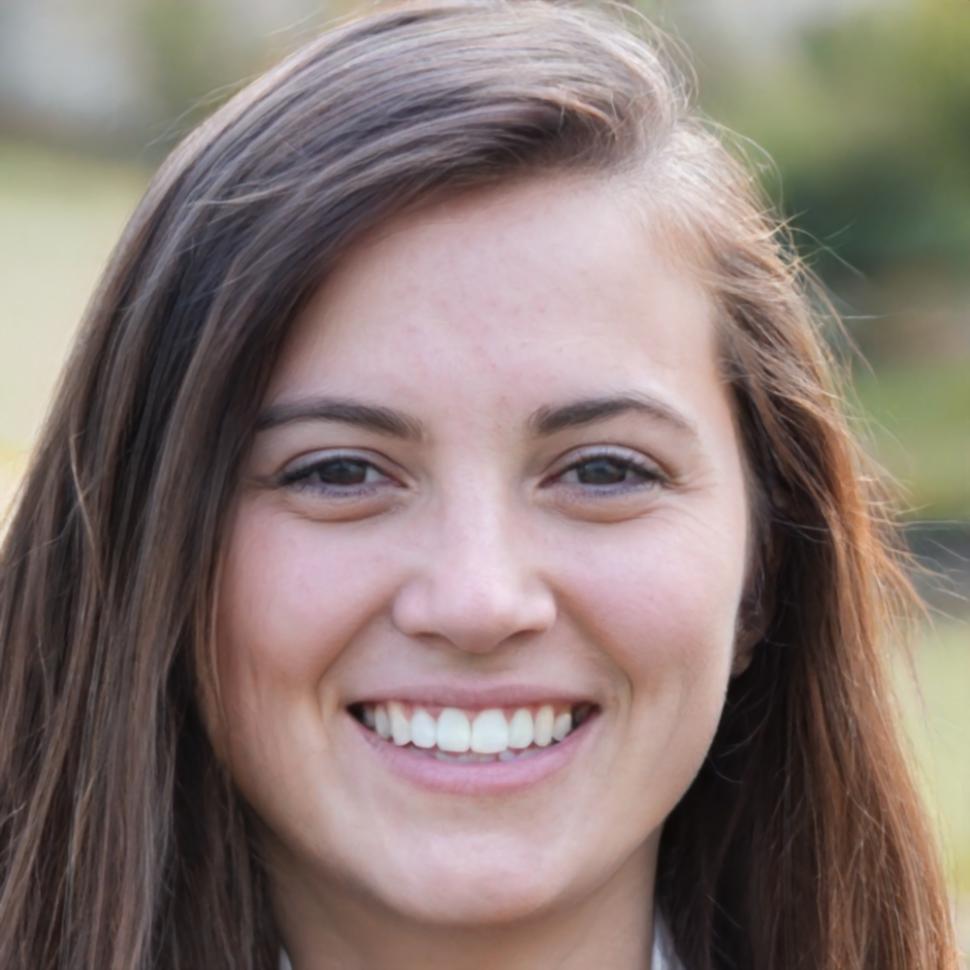 Esperanza Villanueva, Directora de Estrategia Financiera de qelvinarot